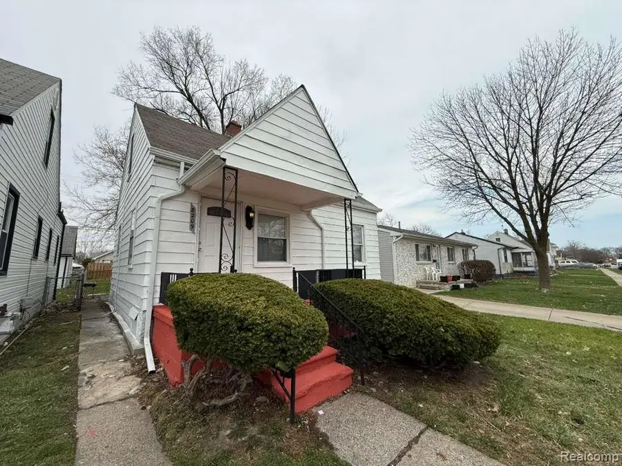 8209 Orchard, Warren, MI 48089 - #3