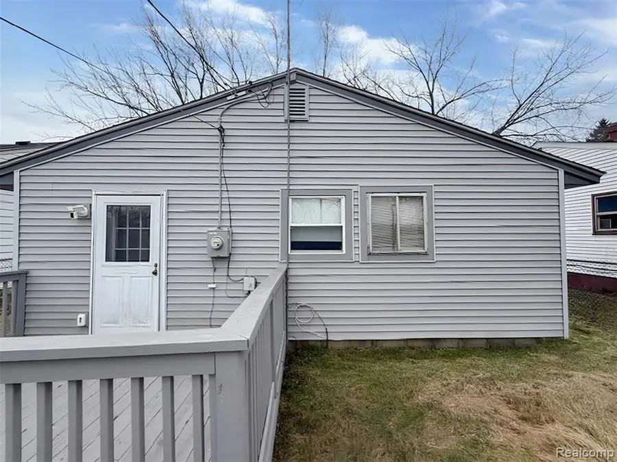 41 E Sheffield, Pontiac, MI 48340 - #2