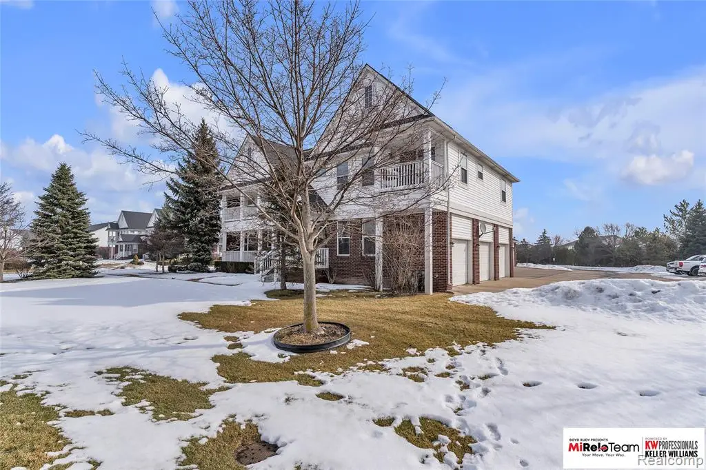 29104 Philadelphia #13, New Baltimore, MI 48051 - #1