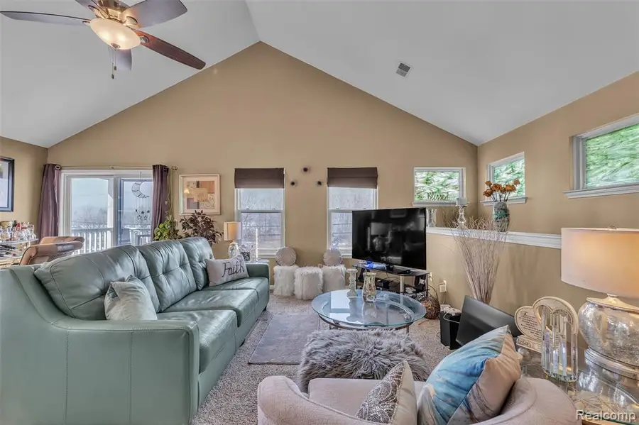29104 Philadelphia #13, New Baltimore, MI 48051 - #3
