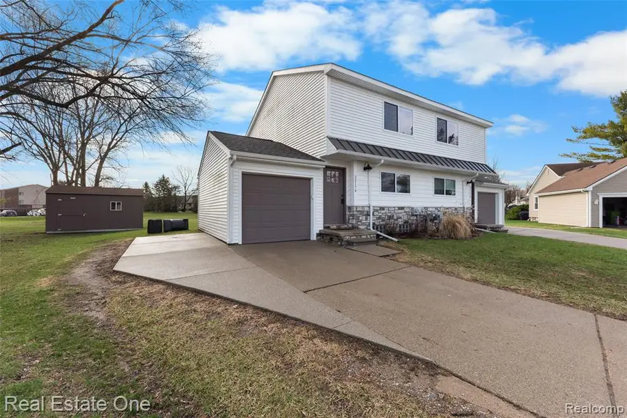 22174 Brookfield, South Lyon, MI 48178 - #3