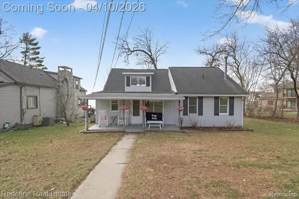 636 Thompson Lake, Howell, MI 48843