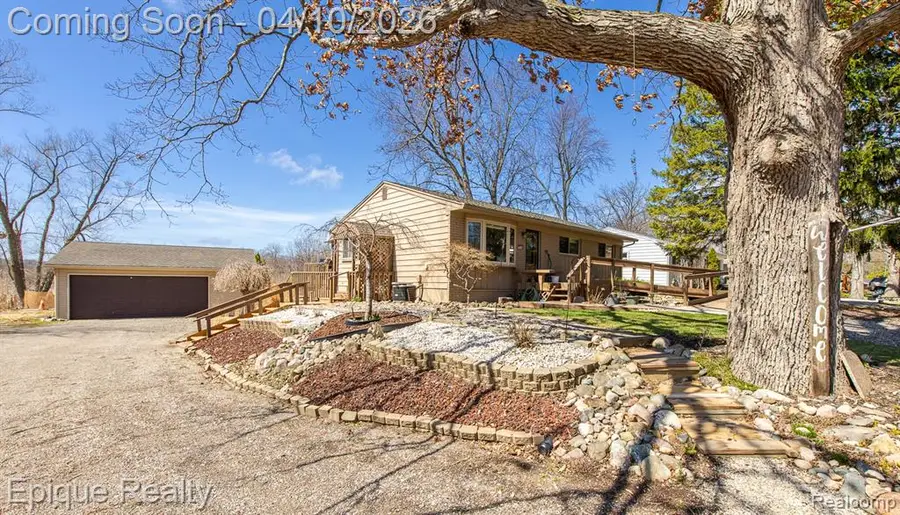 4040 Joslyn, Lake Orion, MI 48359 - #3