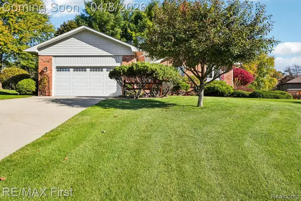 1200 Eagle Nest, Rochester, MI 48306