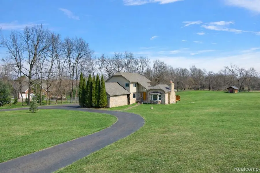 3105 Hickory Ridge, Ortonville, MI  - #2