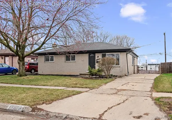 27577 Larry, Roseville, MI 48066
