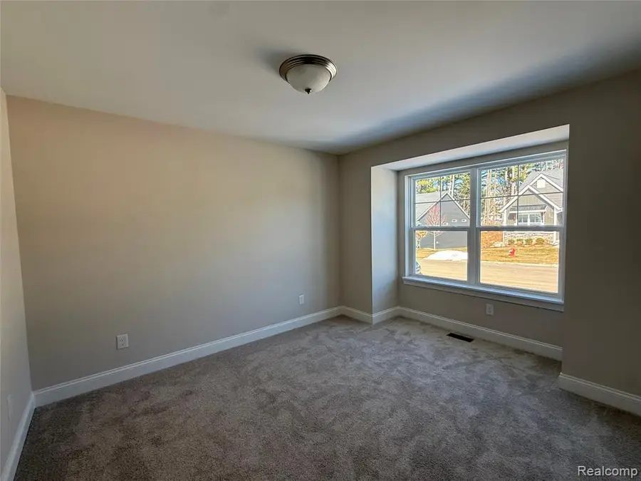315 Canyon Creek #27, Howell, MI 48843 - #3