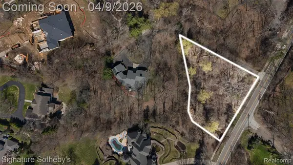 4650 Lahser, Bloomfield Hills, MI 48302