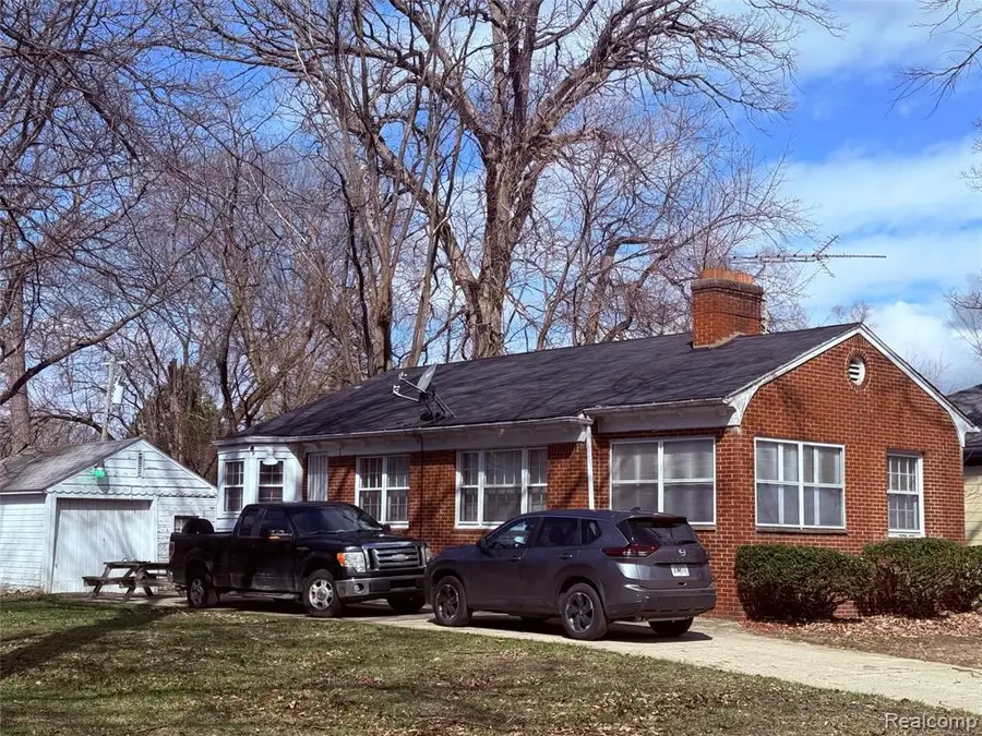 18485 Salem, Detroit, MI 48219 - #2