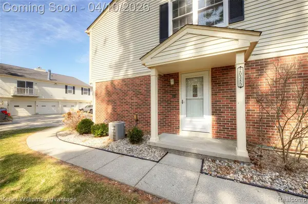 2038 Hidden Meadows #D, Walled Lake, MI 48390