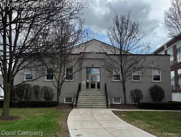 98 Northbound Gratiot #5, Mount Clemens, MI 48043