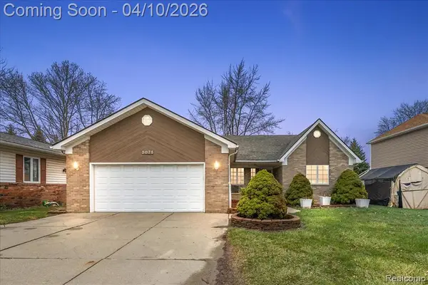 3075 Chicago, Warren, MI 48092