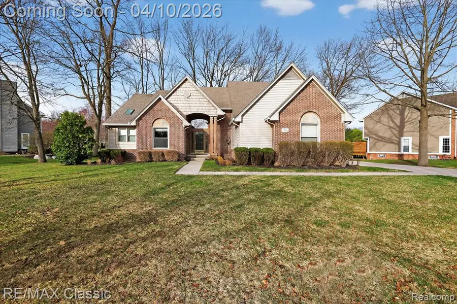 7394 Water Oaks, West Bloomfield, MI 48324 - #3