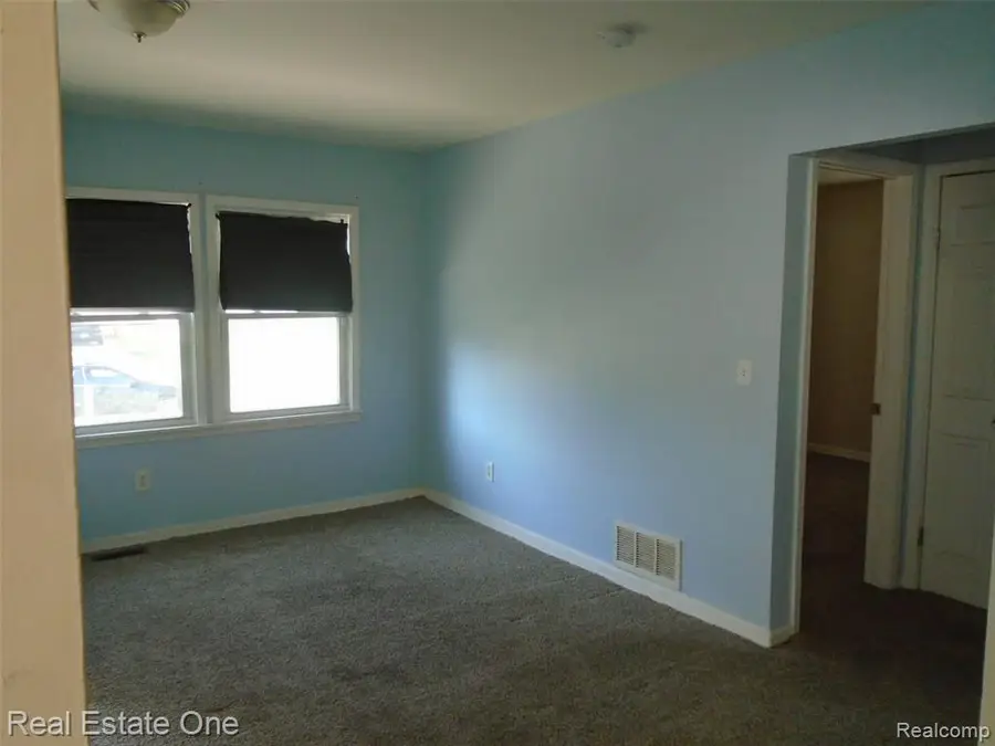 27064 Notre Dame, Inkster, MI 48141 - #3