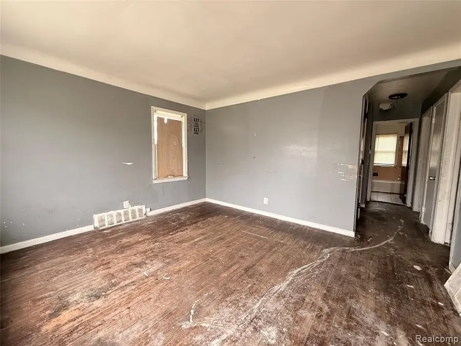 8855 Stout, Detroit, MI 48228 - #2