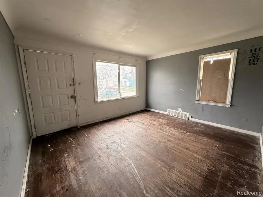 8855 Stout, Detroit, MI 48228 - #3