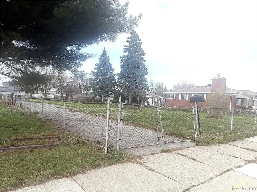 24820 Wagner Ave, Warren, MI  - #3