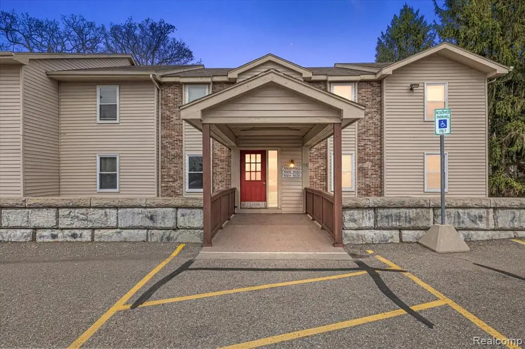 5080 Harbor Oak, Waterford, MI 48329 - #1