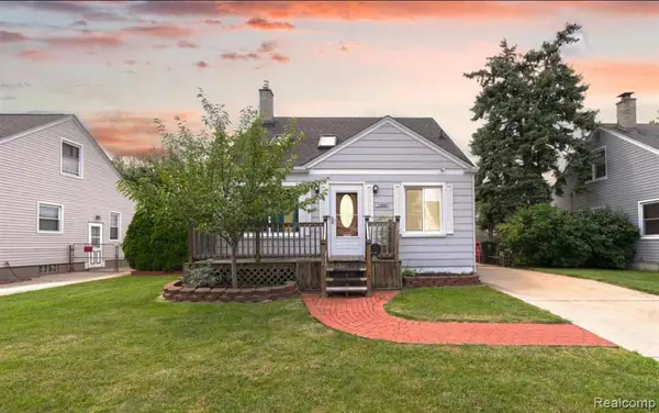 25641 Chalmers, Roseville, MI 48066