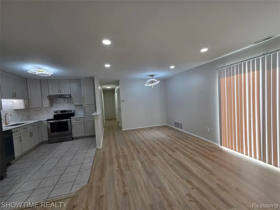 43441 Cape, Sterling Heights, MI 48313 - #3