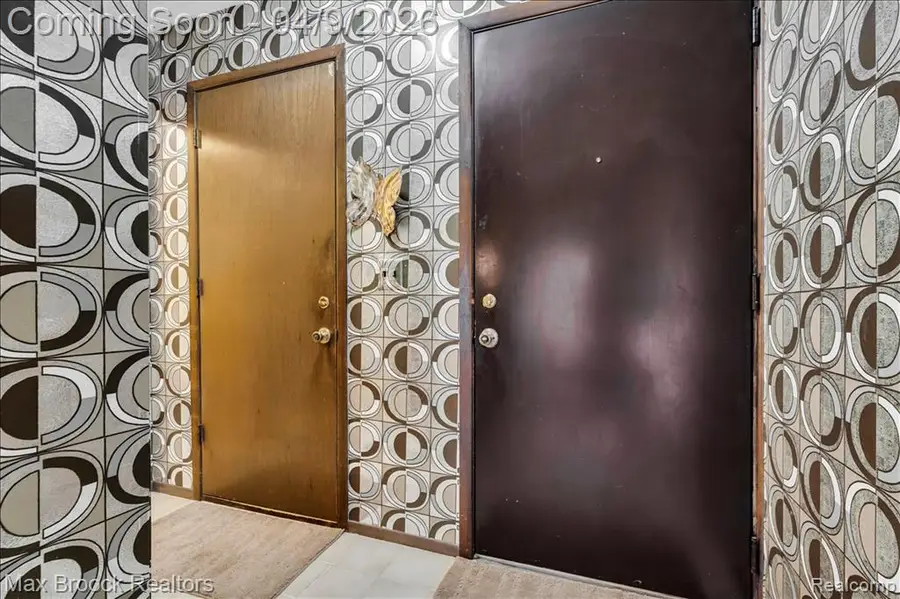 1175 Kirts #C, Troy, MI 48084 - #3