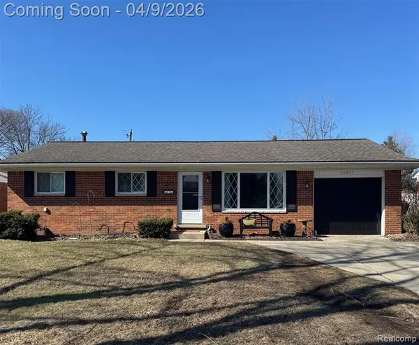 39457 Kingsbury, Sterling Heights, MI 48313