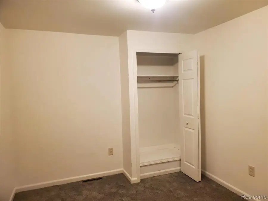 1110 Myrtle, Waterford, MI 48328 - #3