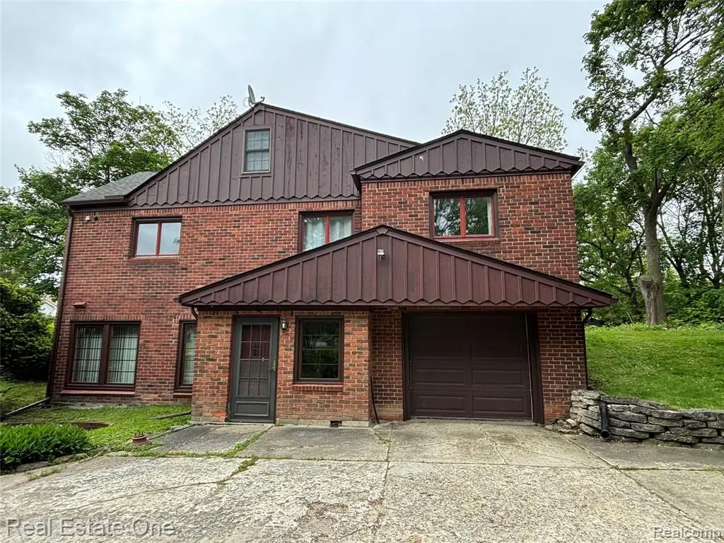 109 W Kennett, Pontiac, MI 48340 - #1