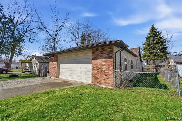 114 Waterly, Waterford, MI 48328