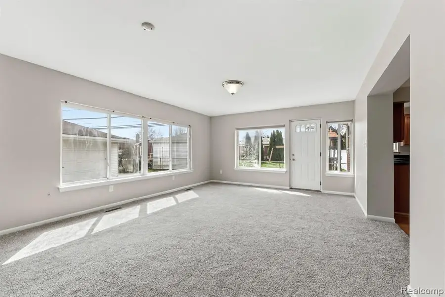 3627 Norwood, Trenton, MI 48183 - #3