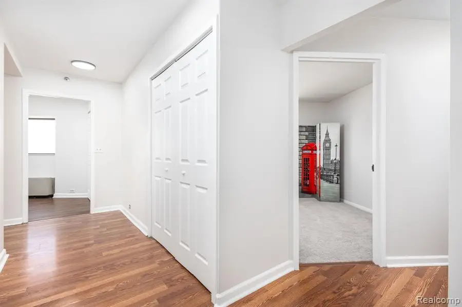 5000 Town #2001, Southfield, MI 48075 - #2