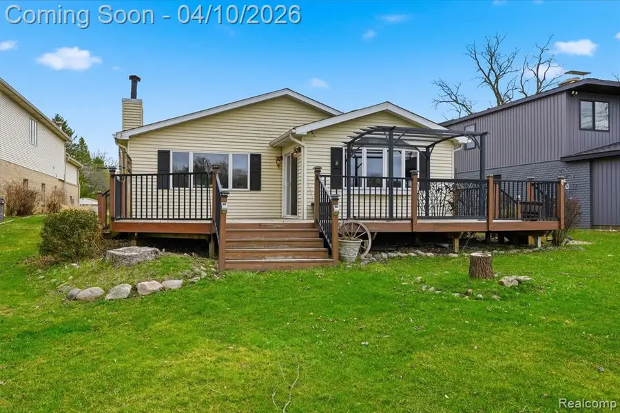 6115 Mabley Hill, Fenton, MI 48430 - #2