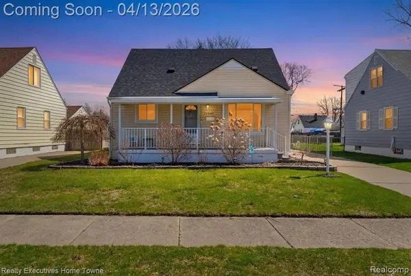 29940 John J, Roseville, MI 48066