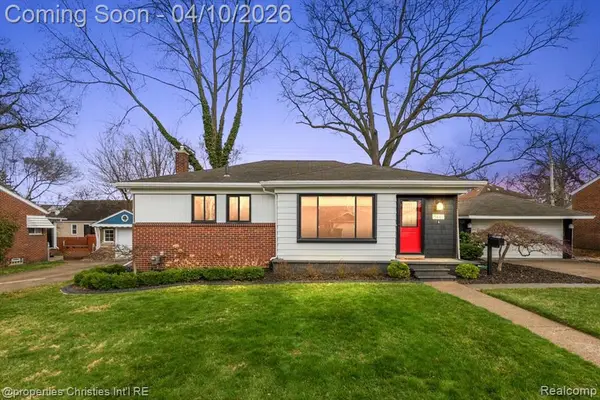 8441 Northfield, Oak Park, MI 48237