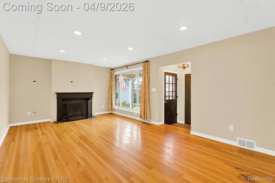 4211 Yorba Linda, Royal Oak, MI 48073 - #3