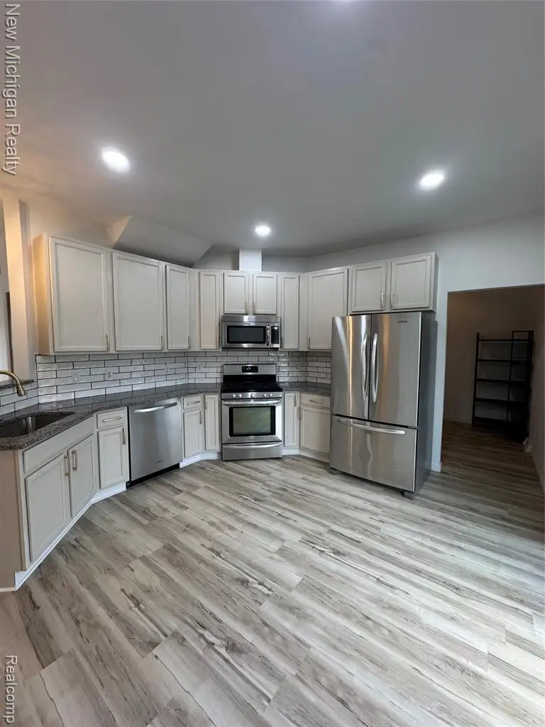 3065 Wild Orchid, Burton, MI 48519 - #2