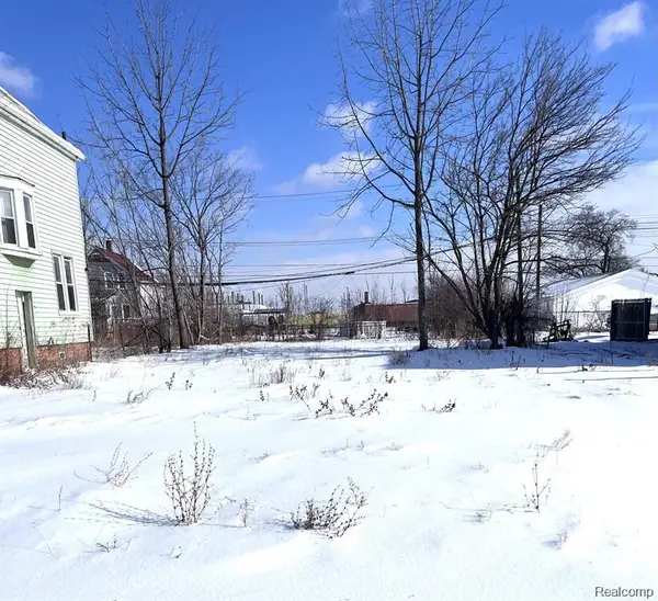 2140 Fairview, Detroit, MI 48214