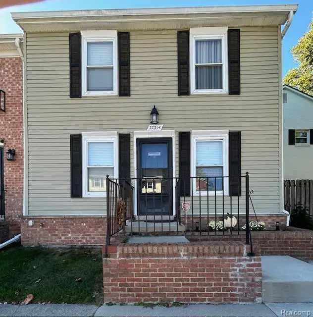 37314 Charter Oaks, Clinton Township, MI 48036 - #1