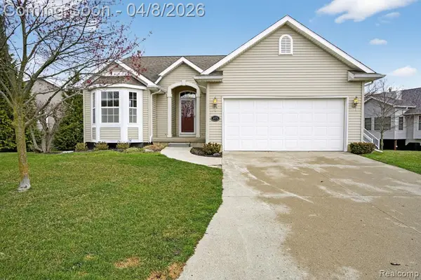 4475 Cross Creek, Burton, MI 48509