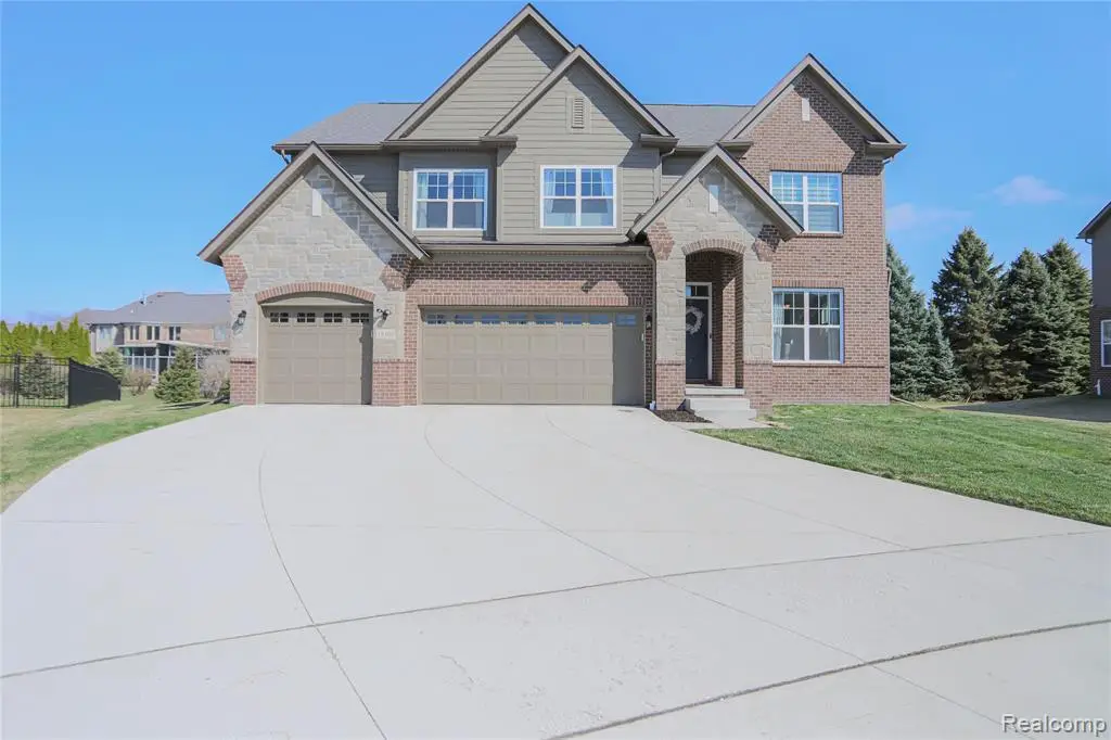 13101 Valencia, Utica, MI 48315 - #1