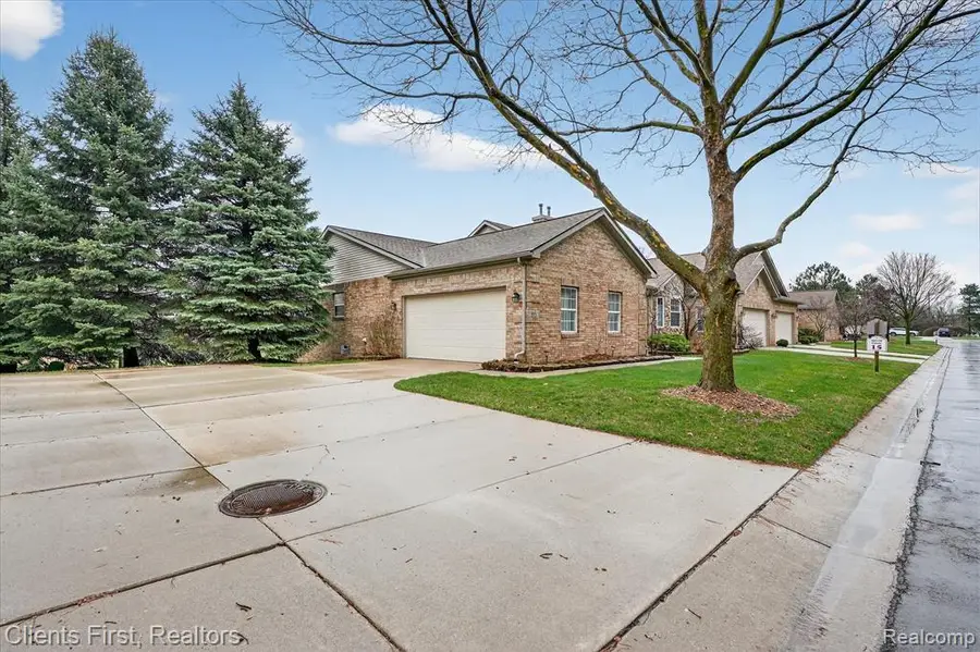 272 Avium, Canton, MI 48187 - #3