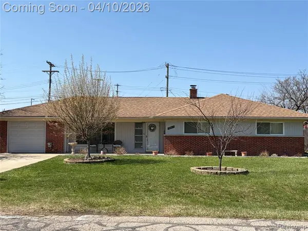 29517 Eastfield, Farmington Hills, MI 48334