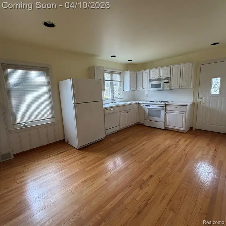 65 Hampton, Grosse Pointe Shores, MI 48236 - #2
