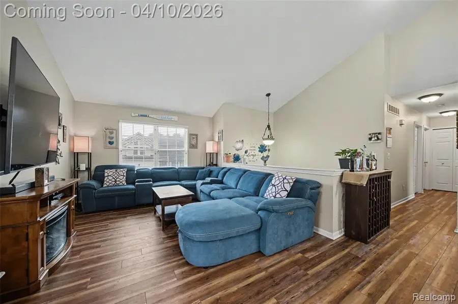3005 Talon, Lake Orion, MI 48360 - #3