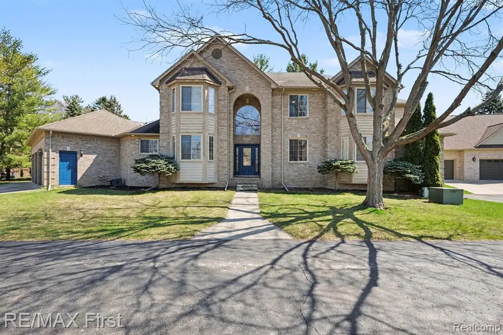 20400 Robinway, Macomb, MI  - #1