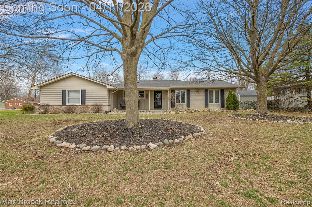 32040 Coronet, Farmington Hills, MI 48334 - #1