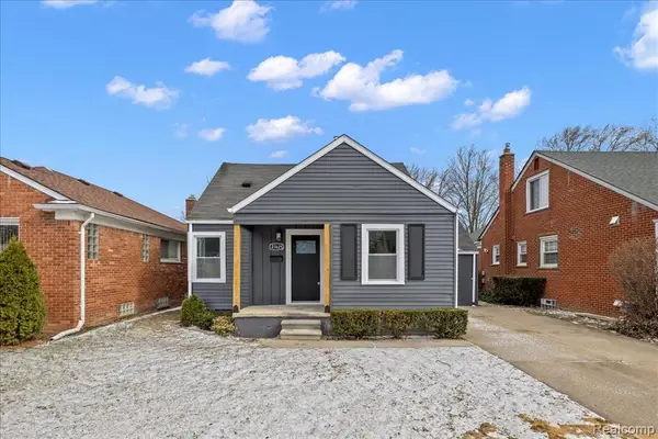 21625 Trombly, Saint Clair Shores, MI 48080