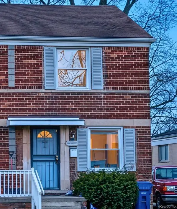 19501 Hoover, Detroit, MI 48205