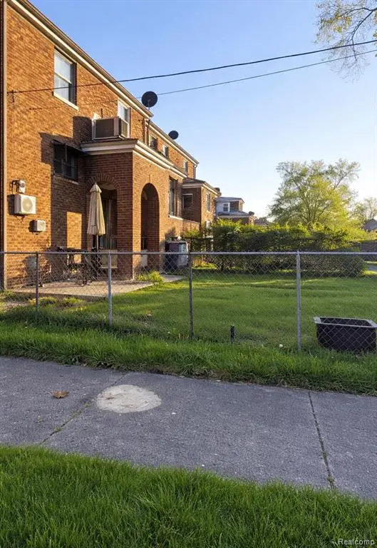 11101 College, Detroit, MI 48205 - #3