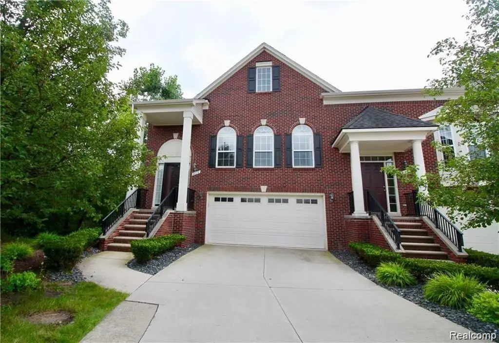 806 Red Run, Troy, MI 48085 - #1